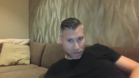 Snapshot of assmani28 chatting on February 27, 2025, 5:36 pm Assmani28 online show from February 27, 2025, 5:36 pm
