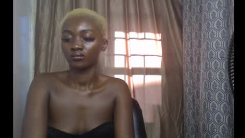 Assy girl25 online show from May 23, 2026, 7:24 am