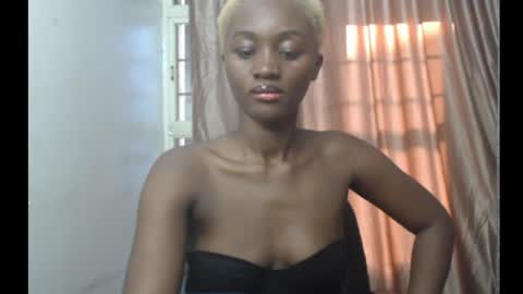 Assy girl25 online show from May 31, 2026, 7:15 am