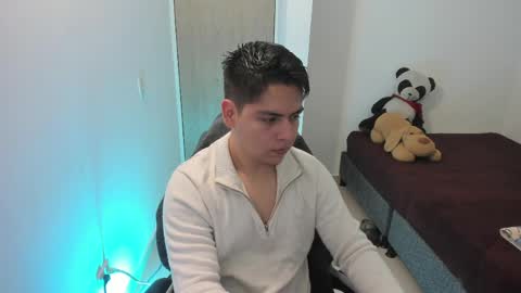 Asta Kuno online show from May 1, 2026, 3:55 am