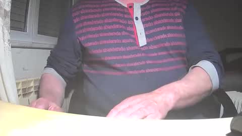 Snapshot of astelover chatting on November 3, 2025, 8:32 pm astelover online show from November 3, 2025, 8:32 pm