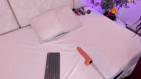 Snapshot of astorath_angel chatting on February 5, 2026, 11:37 am Astorath online show from February 5, 2026, 11:37 am