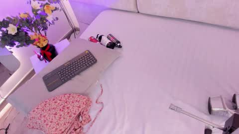 Snapshot of astorath_angel chatting on February 17, 2026, 11:40 am Astorath online show from February 17, 2026, 11:40 am