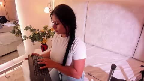 Snapshot of astorath_angel chatting on February 28, 2026, 10:49 am Astorath online show from February 28, 2026, 10:49 am