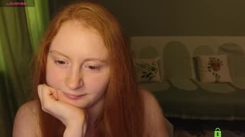 Snapshot of astoria_ross_ chatting on May 19, 2026, 3:18 pm Astoria online show from May 19, 2026, 3:18 pm