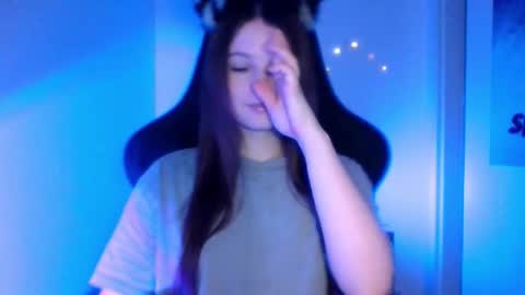 Snapshot of astradream_ chatting on February 5, 2026, 10:14 pm astradream_ online show from February 5, 2026, 10:14 pm