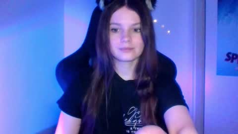 Snapshot of astradream_ chatting on February 10, 2026, 11:20 pm astradream_ online show from February 10, 2026, 11:20 pm