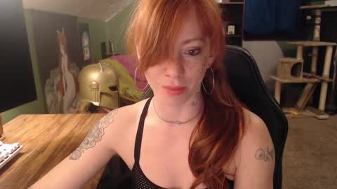Snapshot of astraeasiren chatting on January 2, 2025, 5:03 am AstraeaSiren online show from January 2, 2025, 5:03 am