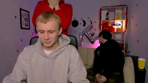 astren online show from February 15, 2026, 8:05 pm