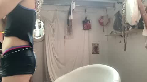 Snapshot of astrodoll chatting on May 30, 2026, 11:51 am Astro Doll online show from May 30, 2026, 11:51 am