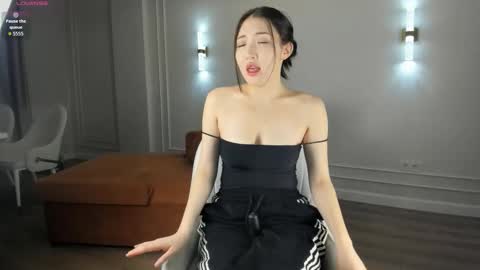 asuna_kirigaya online show from October 13, 2025, 3:01 pm