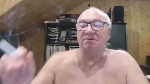 asusandy online show from March 1, 2026, 12:01 am