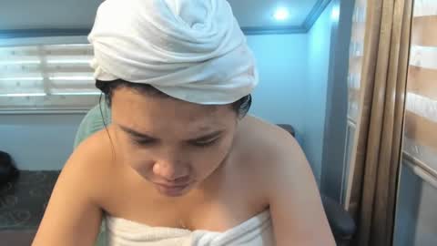 asuzaka27 online show from February 3, 2025, 4:46 am