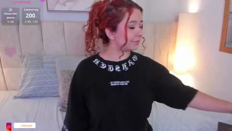 sofia online show from October 9, 2025, 8:07 pm