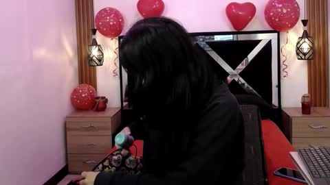 Snapshot of atenea_420 chatting on February 18, 2026, 12:01 pm COLOMBIA online show from February 18, 2026, 12:01 pm