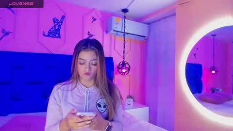 Athenea online show from February 8, 2025, 3:30 am