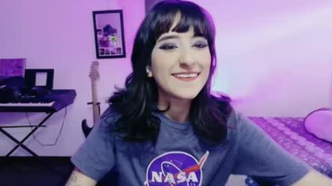 Snapshot of atenea_dragon__ chatting on March 15, 2026, 7:09 pm Atenea online show from March 15, 2026, 7:09 pm