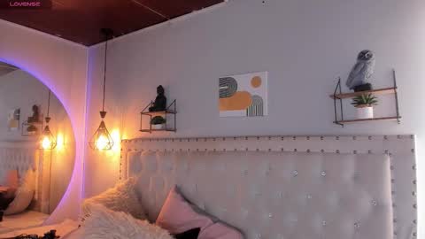 ATENEA online show from November 20, 2025, 1:44 pm