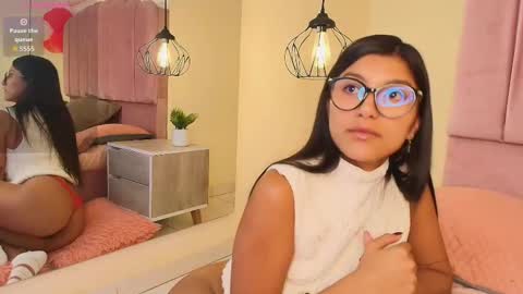 ateneaaa_ online show from February 21, 2026, 8:10 pm