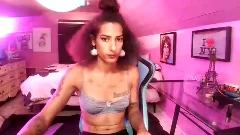   xoxo G0DD3SS xoxox    online show from October 13, 2025, 1:49 am