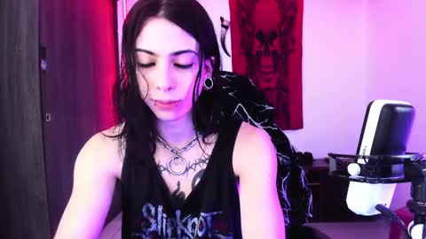 athenauwu online show from April 13, 2026, 4:18 am