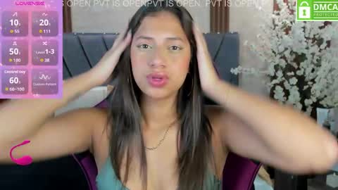 Atiena online show from April 22, 2026, 7:26 pm