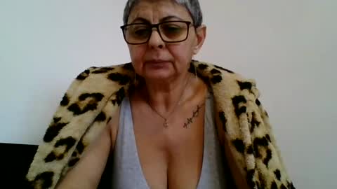 atikaarea online show from February 27, 2025, 1:49 pm