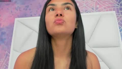 Atilana Diaz online show from September 9, 2025, 4:06 pm