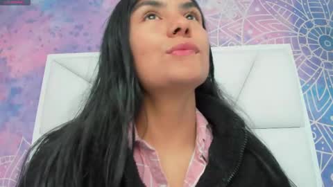 Atilana Diaz online show from September 18, 2025, 3:03 pm