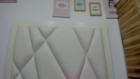 Atilana Diaz online show from March 16, 2026, 5:17 pm