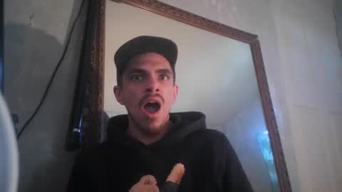 Snapshot of atmorin01 chatting on February 25, 2025, 5:25 pm Atmarin199 aka Dre online show from February 25, 2025, 5:25 pm