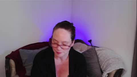 Snapshot of aubreeskinkyplayroom chatting on June 2, 2026, 6:54 pm Aubree Shae online show from June 2, 2026, 6:54 pm