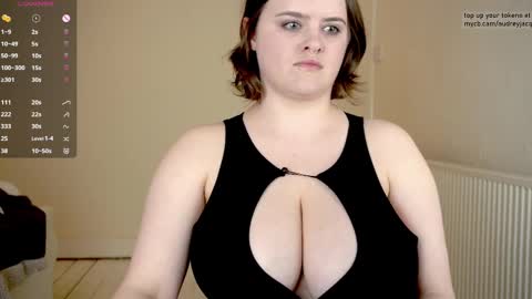 Audrey Jacq online show from April 8, 2026, 6:52 pm