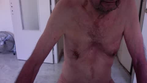 auguste688483 online show from April 1, 2026, 8:26 am