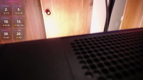 aura_cute_ online show from April 8, 2026, 3:28 am