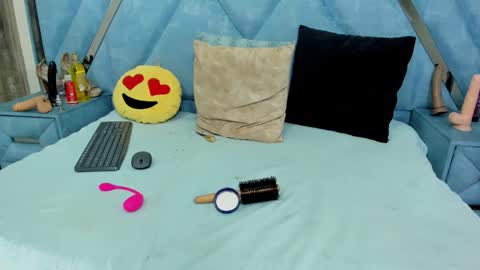 Monii Yi online show from April 11, 2026, 7:45 am