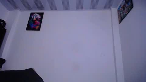 aura online show from October 30, 2025, 11:49 pm