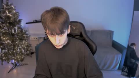 Snapshot of auracrye chatting on December 30, 2024, 10:01 pm auracrye online show from December 30, 2024, 10:01 pm