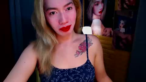 Snapshot of aurakharisma_xx chatting on January 18, 2026, 5:22 am Miss awra online show from January 18, 2026, 5:22 am