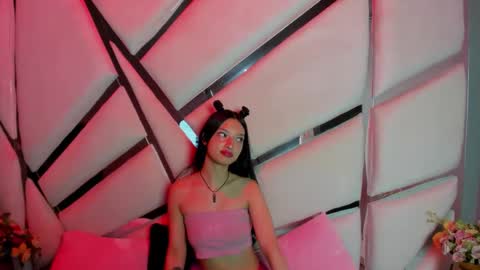 aurora online show from September 24, 2025, 1:47 pm