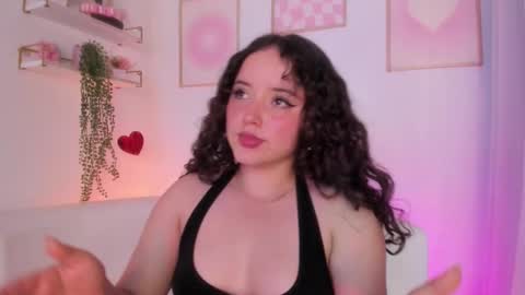 Aurora online show from October 25, 2025, 2:08 am