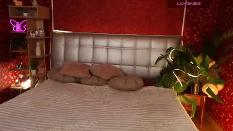 Aurora online show from February 27, 2025, 3:15 pm