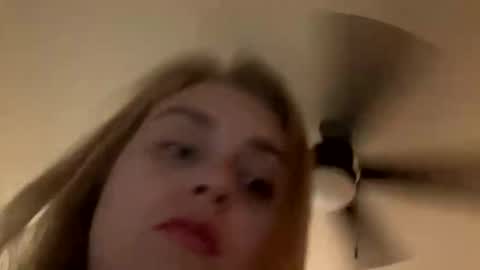 AuroraAllure online show from September 25, 2025, 4:49 am