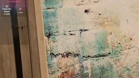 Aurora online show from April 2, 2026, 7:55 pm