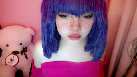 cute online show from April 19, 2026, 1:49 am