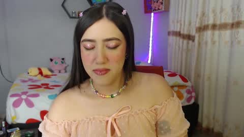 Snapshot of aurora_shy_ chatting on January 18, 2025, 7:17 am Aurora online show from January 18, 2025, 7:17 am