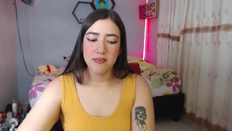 Snapshot of aurora_shy_ chatting on February 8, 2025, 1:32 am Aurora online show from February 8, 2025, 1:32 am