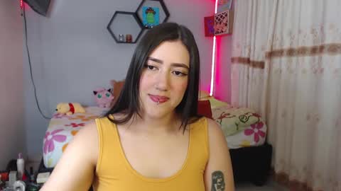Snapshot of aurora_shy_ chatting on February 8, 2025, 4:36 am Aurora online show from February 8, 2025, 4:36 am