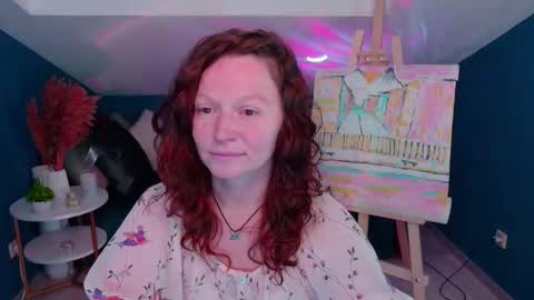 auroraborealis__ online show from October 7, 2025, 7:49 am