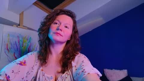 auroraborealis__ online show from December 19, 2025, 8:49 pm